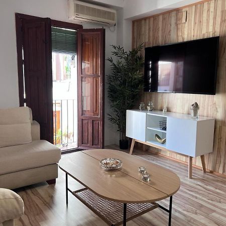 Apartamento Con Patio Para 4 En El Casco Historico กอร์โดบา ภายนอก รูปภาพ