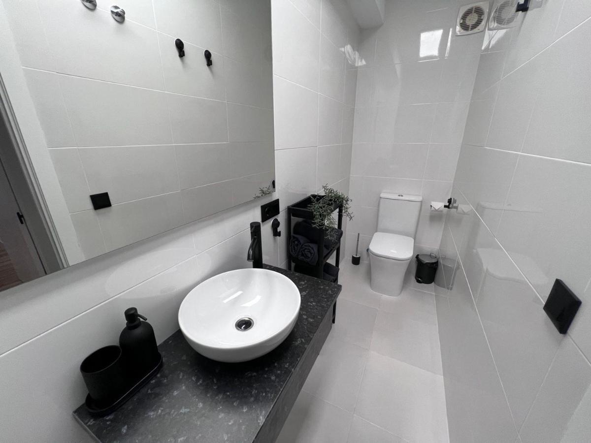 Apartamento Con Patio Para 4 En El Casco Historico กอร์โดบา ภายนอก รูปภาพ