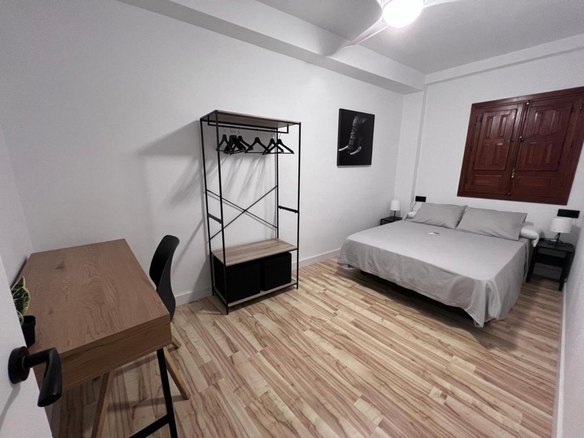 Apartamento Con Patio Para 4 En El Casco Historico กอร์โดบา ภายนอก รูปภาพ