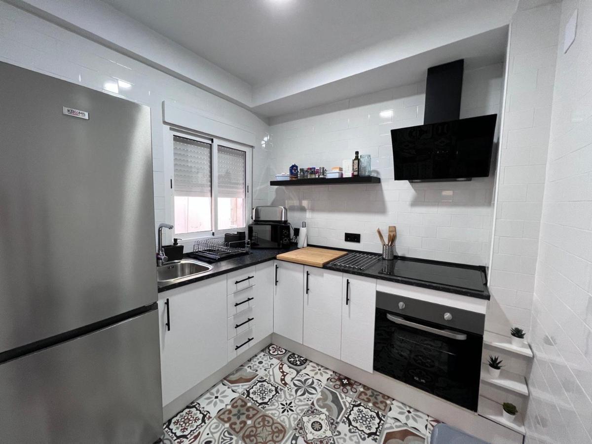 Apartamento Con Patio Para 4 En El Casco Historico กอร์โดบา ภายนอก รูปภาพ